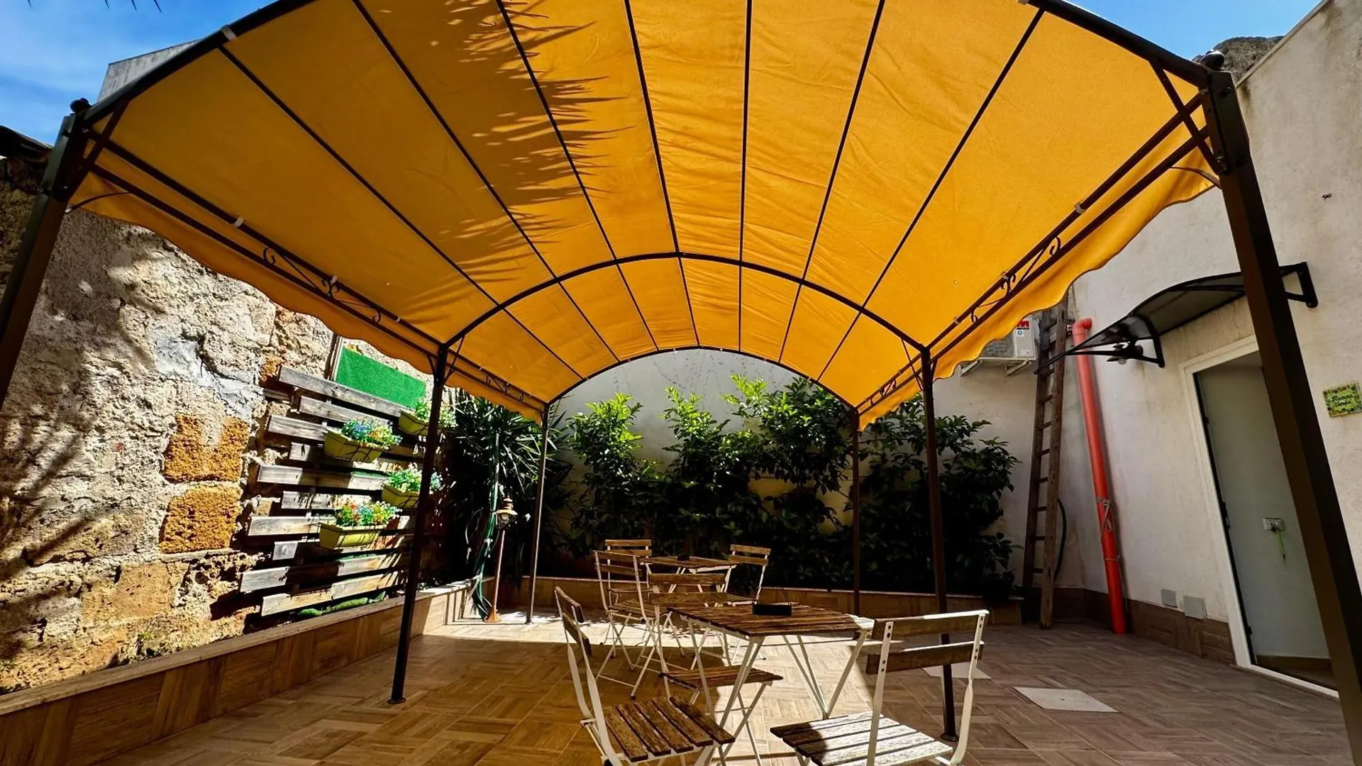 L'Arcobaleno Apartment Palermo 0*,  Italy